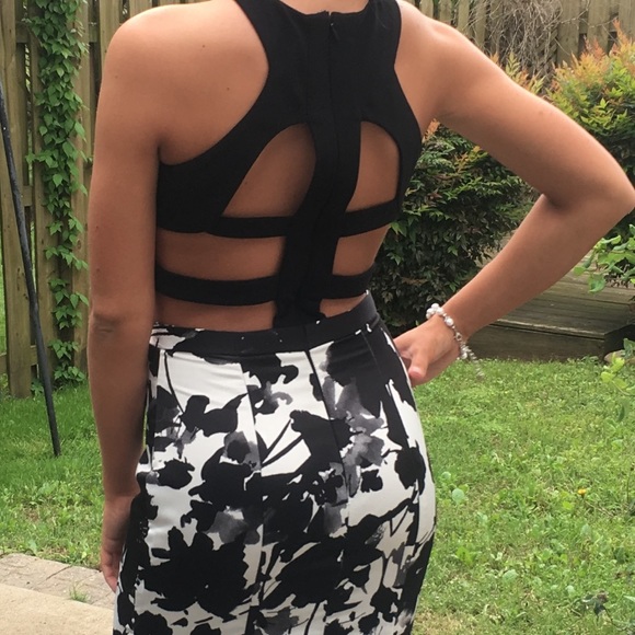 Beautiful Black and White Prom Dress from David’s Bridal - Picture 2 of 3